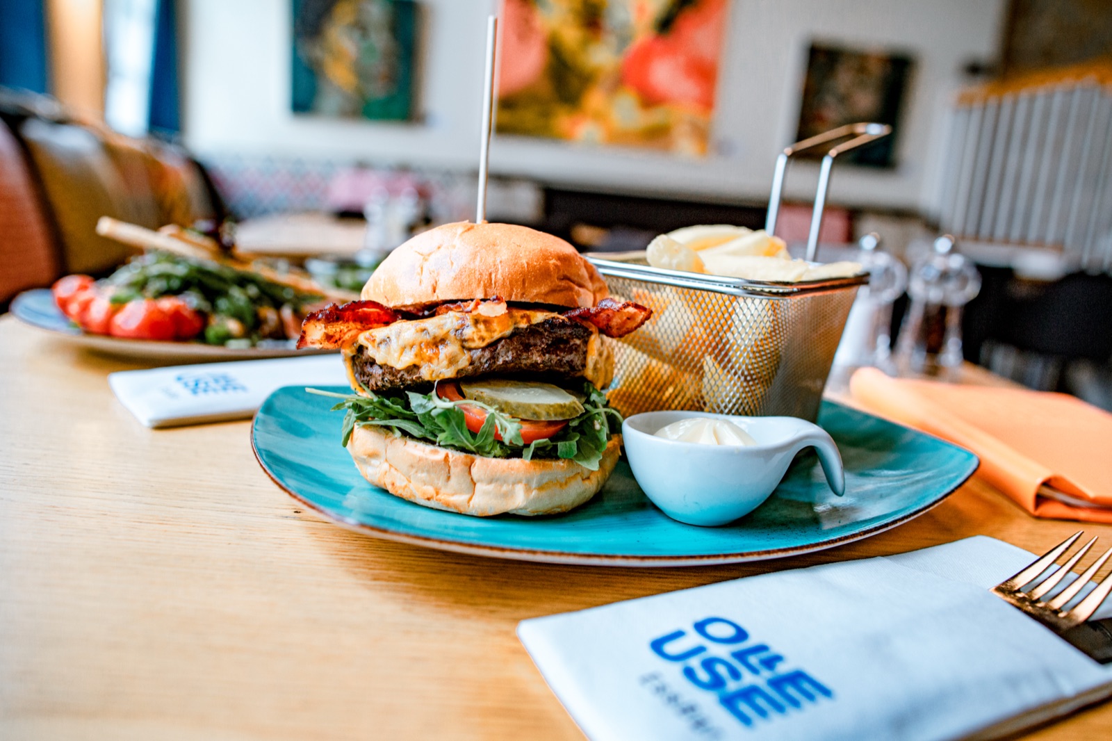 Burger & Helles – Olle Use EssBar